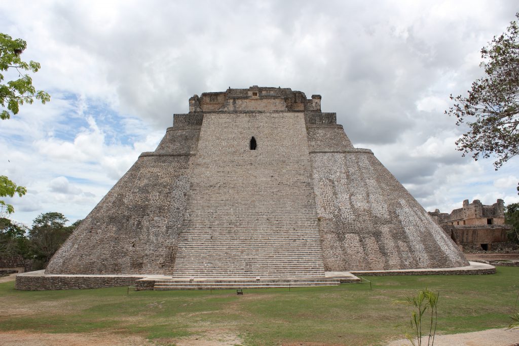 "Uxmal, Pyramid of the Magician" (CC BY 2.0) by Arian Zwegers 